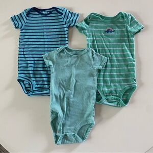 Carter’s Baby Boy Onesie Bundle - 12 months (3 pieces)